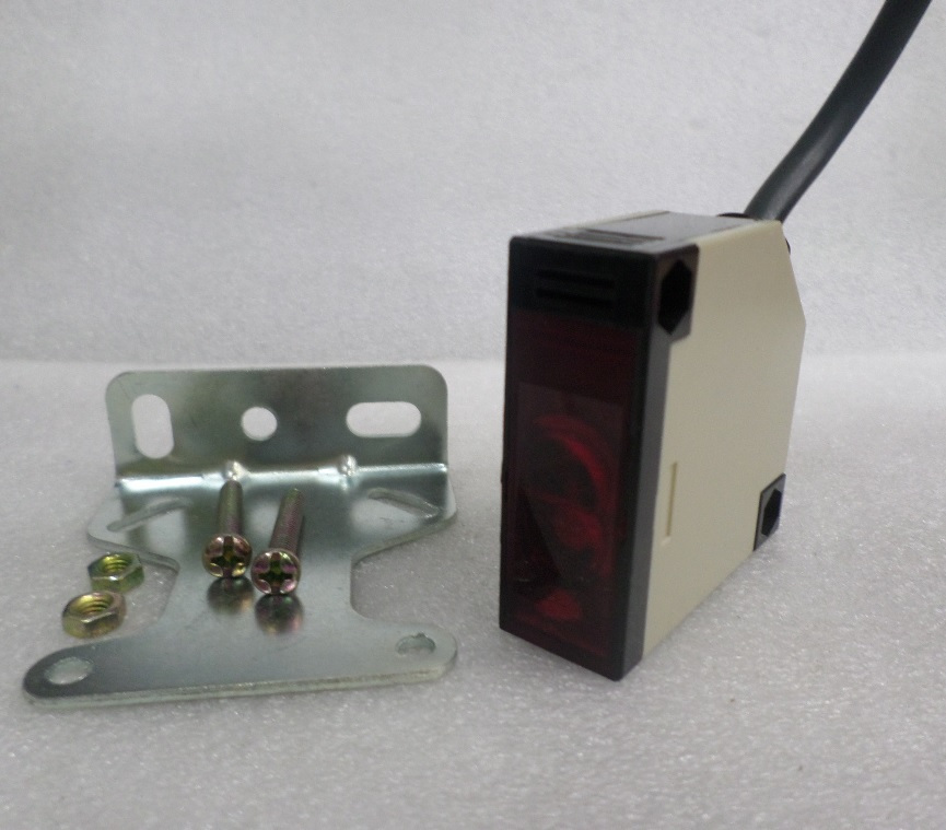 Photo Sensor  รุ่น E3JK-DS30M2 12-24vdc 30cm.