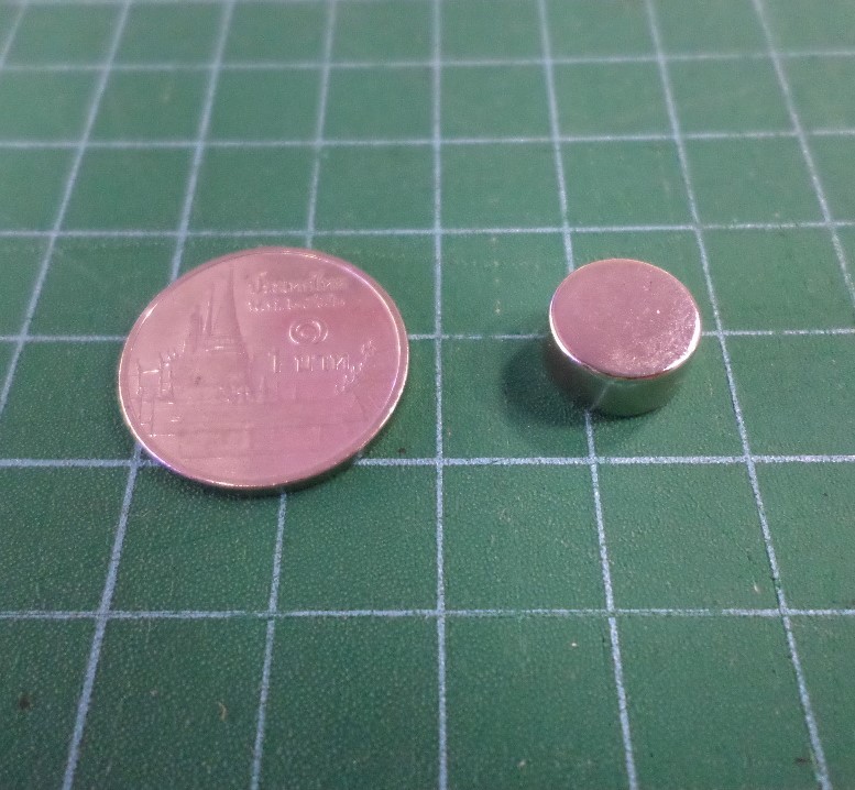 รหัส SMT006 แม่เหล็กแรงสูง รีโอไดเมียม แบบกลม ขนาด กว้าง10mm.xหนา5mm. คลิกดูรายละเอียด>>>