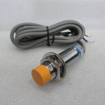 รหัส SMU0004 Capacitive Proximity Sensor รุ่น LJC18A3-B-Z/AX,BX,BY NPN,PNP.