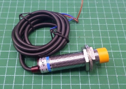 รหัส SSE005 Proximity sensor Typ LJ18A3-8 Z/BX,BY ขนาด 18mm. ระยะตรวจจับ 8mm. Input: AC/DC ตรวจจับเหล็ก (โลหะ) คลิกดูรายละเอียด>>