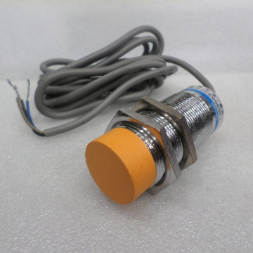 รหัส SMU0003 Capacitive Proximity Sensor รุ่น LJC30A3-H-Z/BX DC/NPN/NO